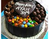 Foto langkah ke 7 dari resep Blackforest topping chocholate n' candy.