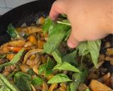 A picture of step 6 of Thai Drunken Noodles w/ Beef & Tofu| Pad Kee Mao.