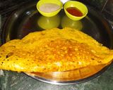 A picture of step 3 of Tomato dosa.