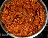 A picture of step 2 of Walnut scezuan chutney.