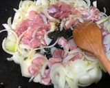 A picture of step 5 of My mother’s pilaf with chicken white cream.