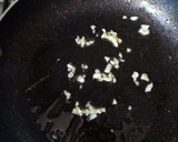 Foto del paso 1 de la receta: Ensalada templada de gulas