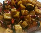Foto langkah ke 5 dari resep Orek Tahu Kerang.