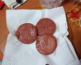 Foto del paso 1 de la receta: Hamburguesa de fiambre con lechuga, tomate, cebolla y queso