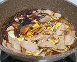 Foto langkah ke 3 dari resep Kwetiau goreng sosis.