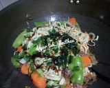 Foto langkah ke 4 dari resep Mie Goreng Bumbu Teriyaki.