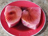 Atún con costra de sésamo