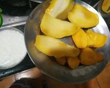 A picture of step 1 of Mango smoothie.