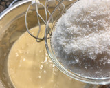 Foto del paso 11 de la receta: Pastel esponjoso de coco y caramelo, sin gluten