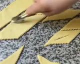 Une image de l'étape 5 de 🥟🍡🍢Bugnes recette de grand-mère 👵.