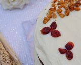 Foto langkah ke 10 dari resep Moist Carrot Cake with cream cheese Frosting.