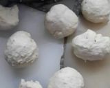 Foto del paso 2 de la receta: Pancitos de cebolla y orégano express(con harina leudante)