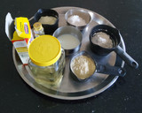 மினி மில்க் குக்கீஸ் ரெசிபி ஸ்டேப் 1 புகைப்படம்