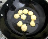 Foto langkah ke 3 dari resep Bola-Bola Tahu Kuah Kecap.