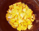 A picture of step 3 of Tuwon shinkafa & Miyan Taushe.