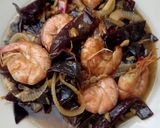 Foto langkah ke 5 dari resep Udang Jamur saos tiram.