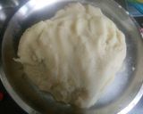 A picture of step 4 of Suji ki kachodi.