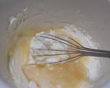 Foto langkah ke 4 dari resep Cara Mudah Membuat Butter Cream Sendiri di Rumah.