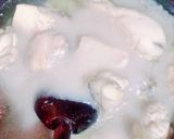A picture of step 3 of Chicken gravy.