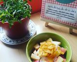 Foto langkah ke 2 dari resep Fast & Healthy Breakfast - Fruit Salad & Corn Flakes.