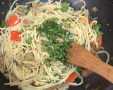 Foto del paso 5 de la receta: Fideos  estilo chino con verduras y ternera