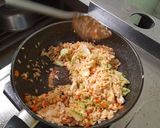 A picture of step 6 of Sukiyaki Sauce Fried Rice.