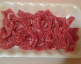 Foto langkah ke 1 dari resep Sapi Paprika lada hitam.