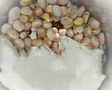 Foto langkah ke 2 dari resep Beton Kukus (Biji Nangka).