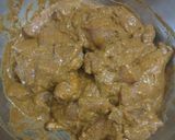 A picture of step 1 of Butter chicken.
