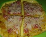 Foto langkah ke 5 dari resep Pizza Roti Tawar.