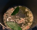 Foto del passaggio 2 della ricetta Pasta con Ragù di Salsiccia