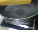 A picture of step 3 of Chicken meatballs spaghetti.