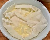 Une image de l'étape 2 de Banitsa à la feta et au Maasdam.