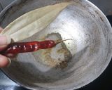 A picture of step 2 of Vegetable Broken Wheat khichdi.