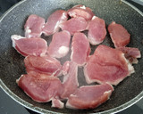 Foto del paso 5 de la receta: Paella de robellones, espinacas y solomillo