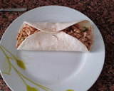Foto del paso 3 de la receta: Burrito de Carne picada, tomate y aguacate