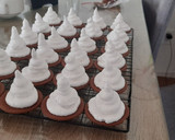Foto del paso 1 de la receta: Merengue chocolatado navideño 🎄