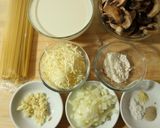 Foto langkah ke 1 dari resep Eps.7 Spaghetti Creamy Mushroom.