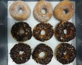 Foto langkah ke 4 dari resep Donat empuk tanpa proofing.