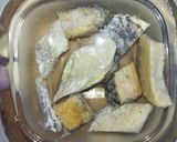 Foto langkah ke 1 dari resep Sambal Terong Ikan Asin.