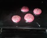 A picture of step 6 of Beetroot buns.