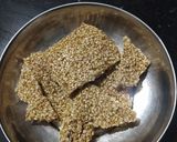 તલની ચીકી (Tal Chikki Recipe in Gujarati) રેસીપી સ્ટેપ3ફોટો