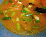 Foto langkah ke 4 dari resep Ikan Bawal Kuah Belimbing Besi.