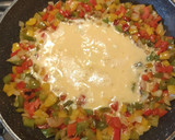 Foto del paso 5 de la receta: Burritos con pimientos y huevo 🌯🌯