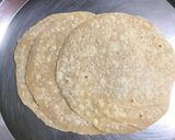 A picture of step 4 of Egg Mushroom Wrap.