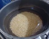 Foto del paso 1 de la receta: Ensalada de arroz yamaní con atún ahumado, zanahorias, choclo y huevo