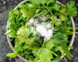 A picture of step 2 of Coriander chutney.