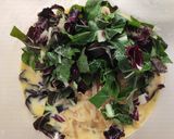 Foto del passaggio 8 della ricetta Farinata di ceci con cipolle fondenti e radicchio