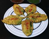 A picture of step 4 of Sattu Paalak Patta chaat.