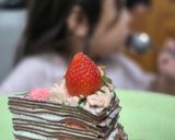Foto langkah ke 7 dari resep Chocolate Strawberry Milles Crepes.